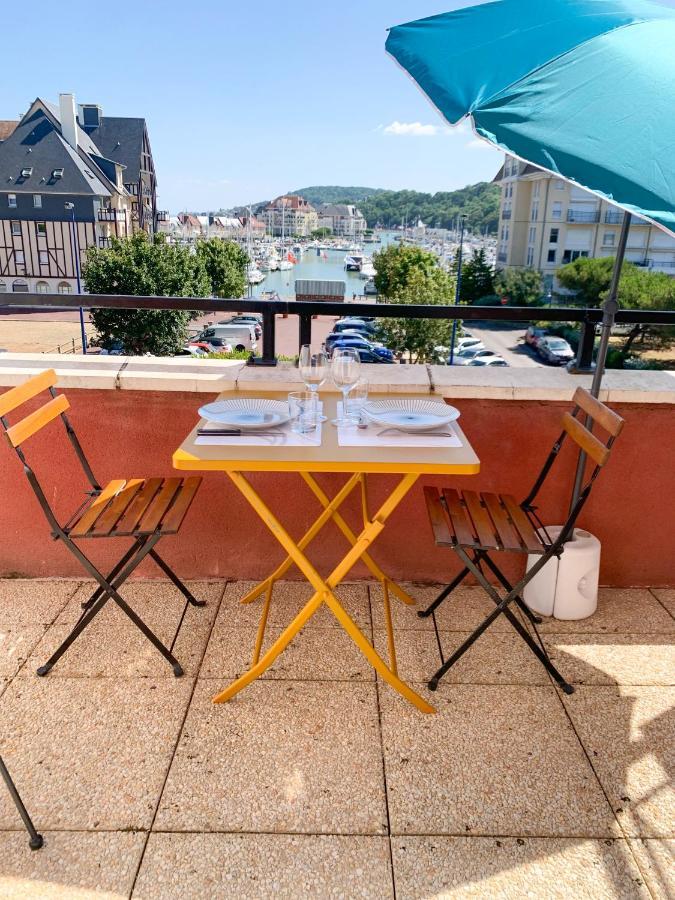 Duplex 2 Pieces Port Cabourg - 2 A 4 Personnes - Terrasse - Vue Port - Exclusif Book Ing Apartment Див-сюр-Мер Екстериор снимка